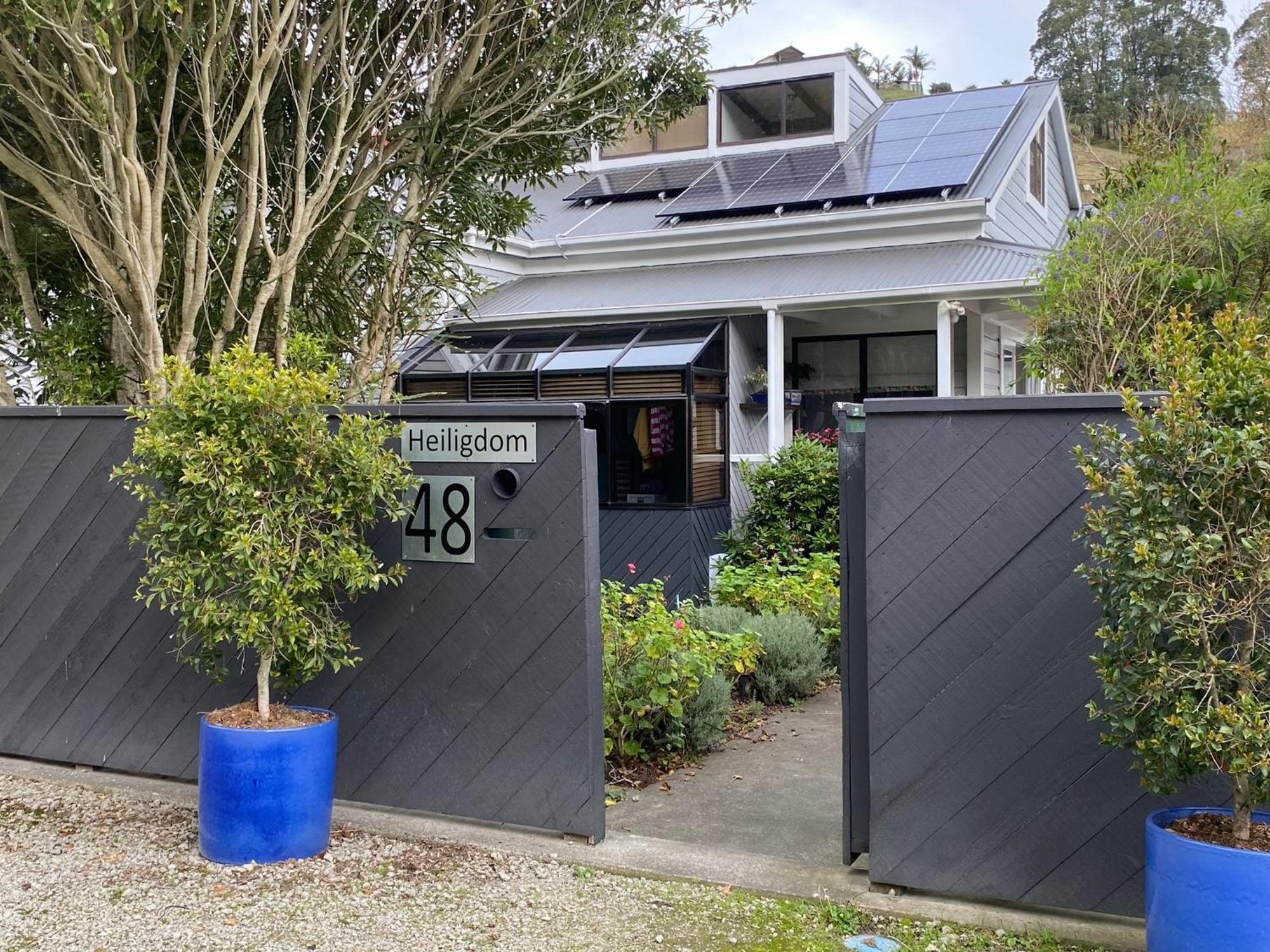 Superb Studio Retreat With Spa, Pool & Bbq Access Whanganui Bagian luar foto