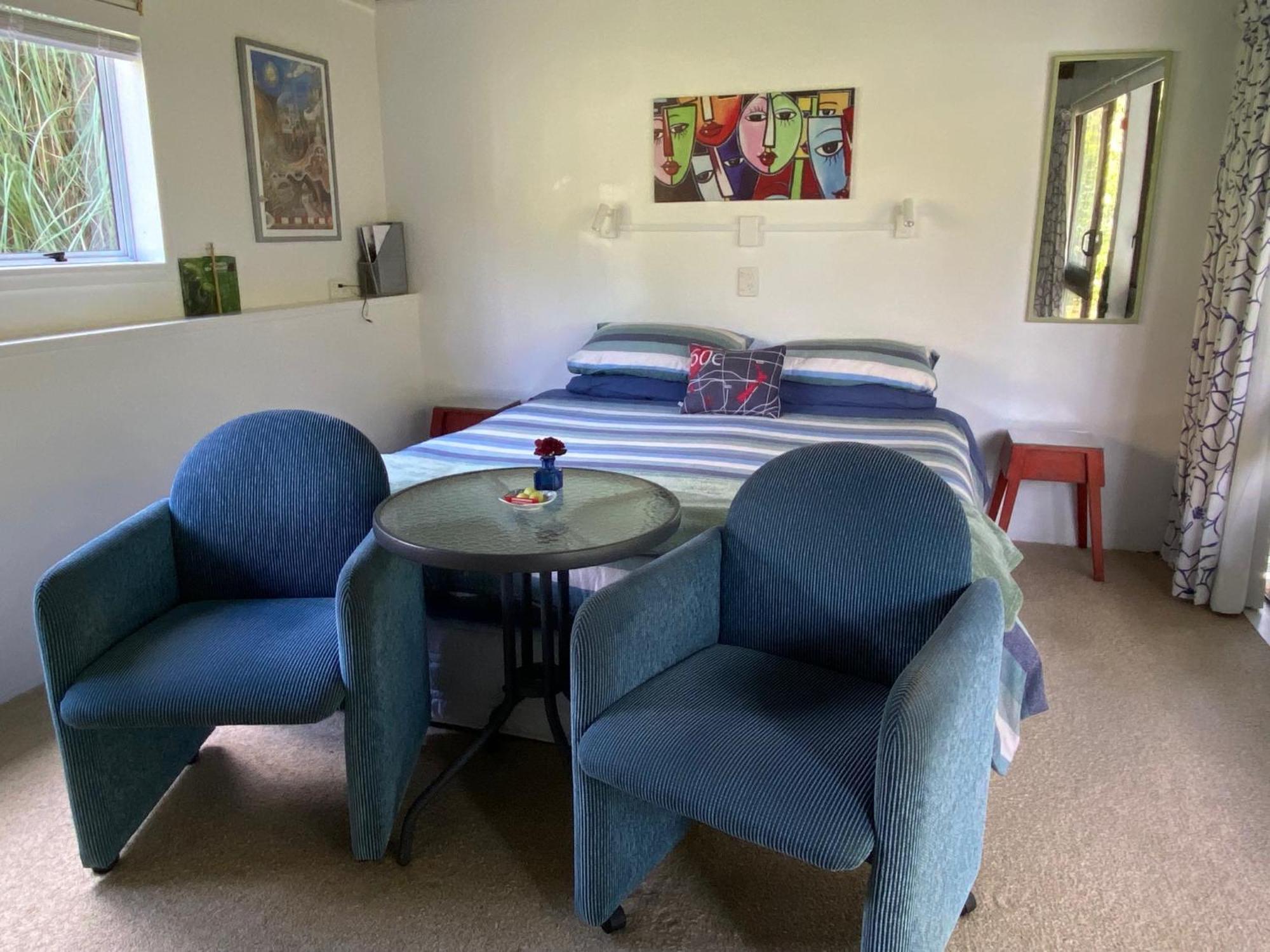 Superb Studio Retreat With Spa, Pool & Bbq Access Whanganui Bagian luar foto